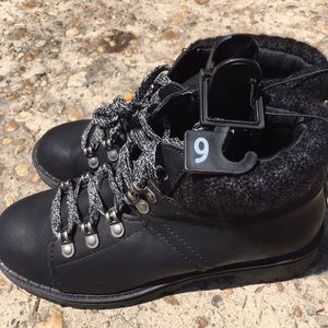 🌺NWT Ladies Size 6 Black, boots! 3 for 15